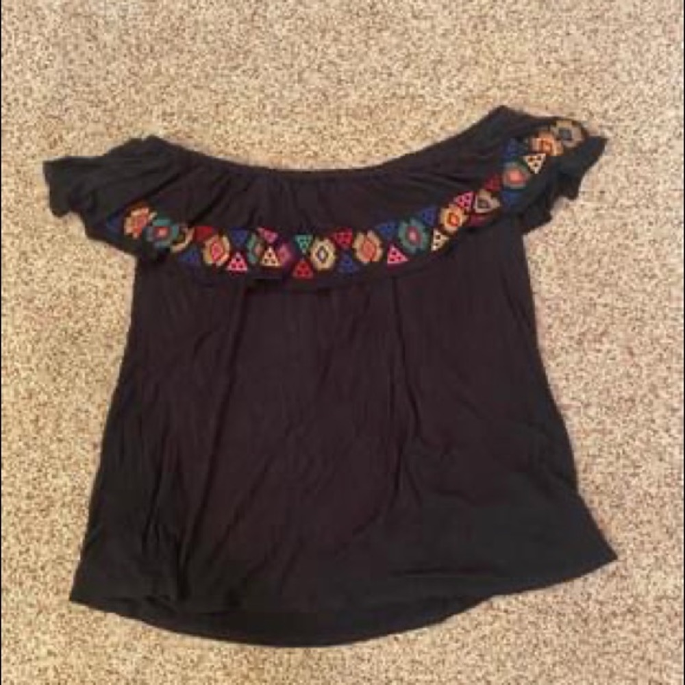 Black with Geometric Detail Cold Shoulder